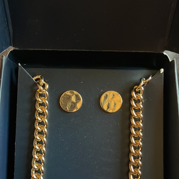 Violet Harper Gold Chain Necklace & Earring Set - Picture 2 of 2